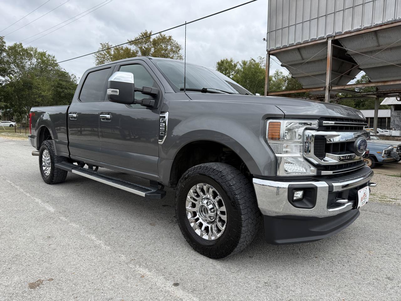 Used 2022 Ford F250 XLT w/ XLT Premium Package AWD/4WD image 9