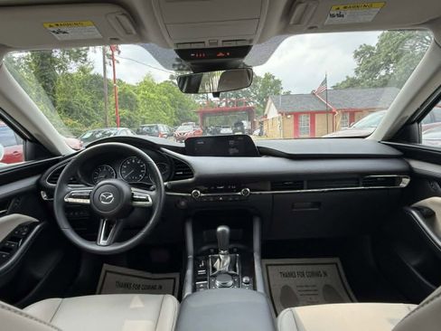 Used 2023 MAZDA MAZDA3 s FWD image 10