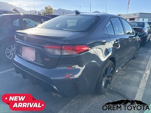 Used 2025 Toyota Corolla SE FWD image 18