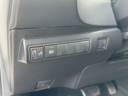 Used 2023 Toyota Corolla LE image 16