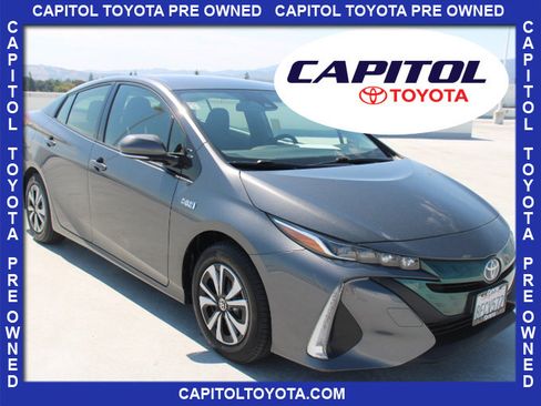 Used 2018 Toyota Prius Prime Plus FWD image 1