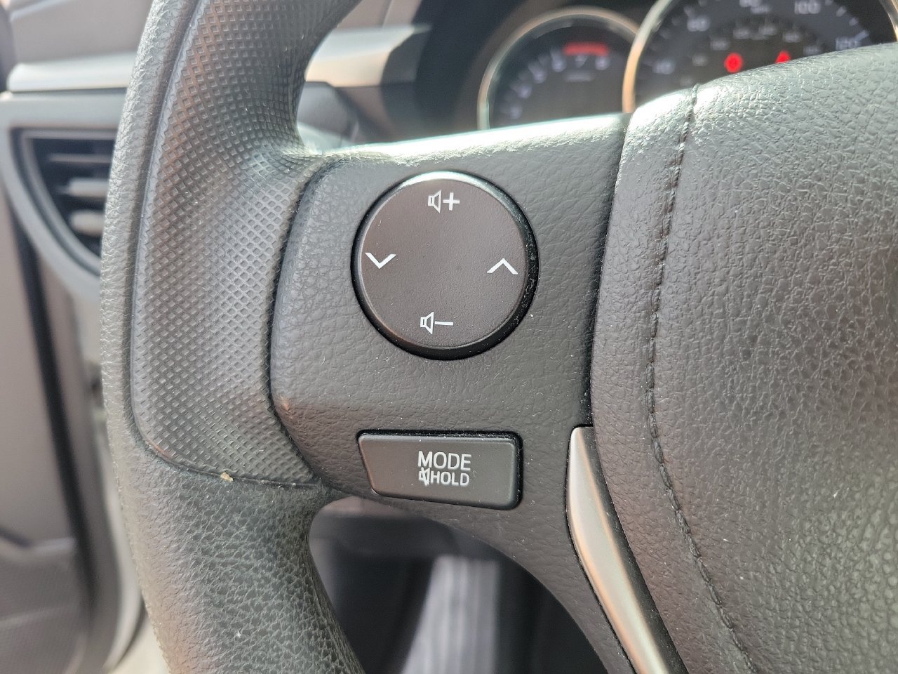 Used 2015 Toyota Corolla L FWD image 18