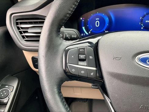 Used 2021 Ford Escape SEL w/ Technology Package image 11