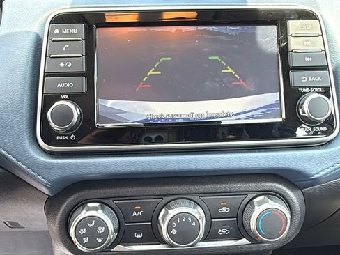 Used 2025 Nissan Versa SV FWD image 23