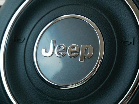 Used 2016 Jeep Renegade Sport w/ Power & Air Group image 32