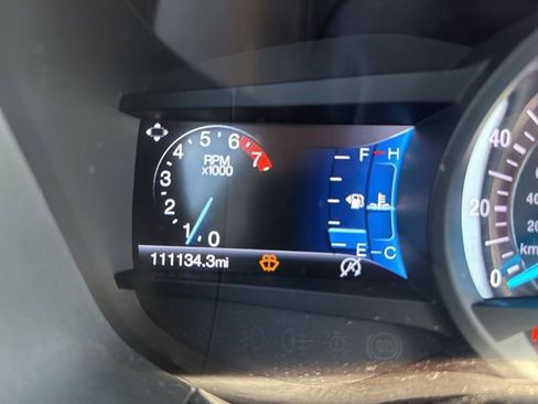 Used 2020 Ford Fusion SE image 11