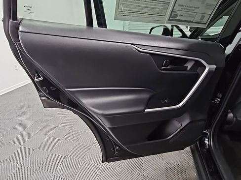 Used 2023 Toyota RAV4 LE image 27
