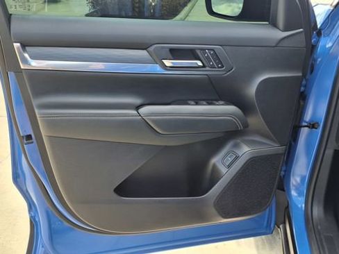 Used 2025 GMC Terrain Elevation w/ Elevation Premium Package image 14