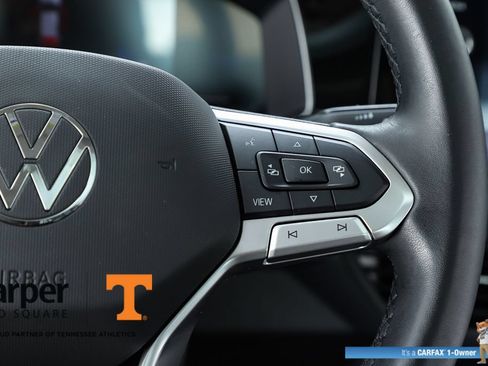 Used 2025 Volkswagen Jetta SE FWD image 22