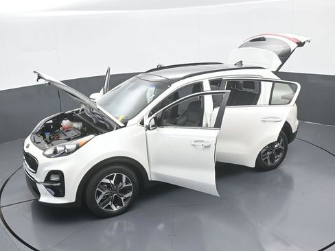 Used 2021 Kia Sportage EX w/ EX Technology Package image 70