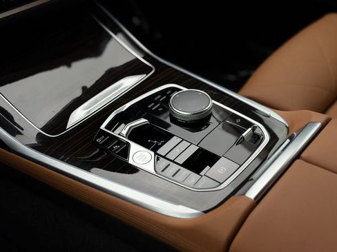 Certified 2024 BMW X7 xDrive40i AWD/4WD image 18