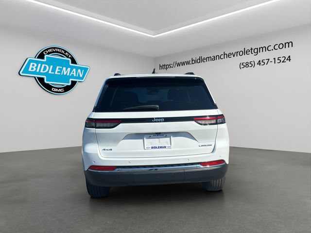 Used 2023 Jeep Grand Cherokee Laredo AWD/4WD image 7