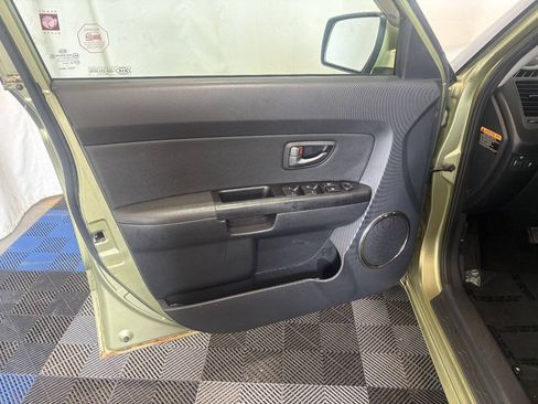 Used 2011 Kia Soul + w/ Audio Pkg FWD image 8