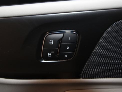 New 2026 Lincoln Nautilus Reserve image 7