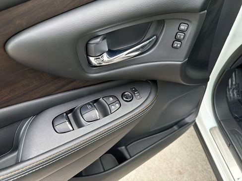Used 2023 Nissan Murano Platinum w/ Cargo Package image 18