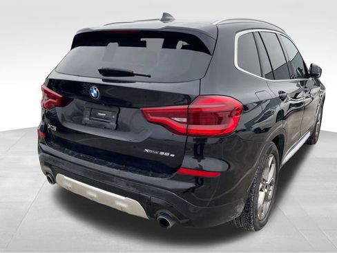 Used 2021 BMW X3 xDrive30e image 3