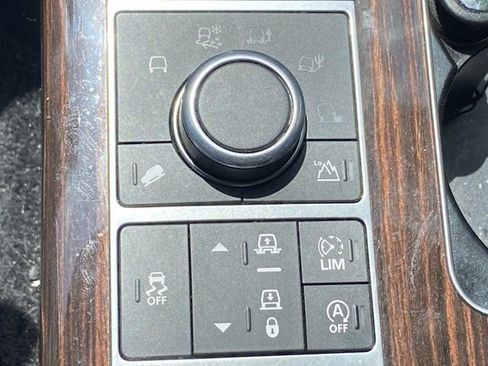 Used 2017 Land Rover Range Rover HSE AWD/4WD image 32