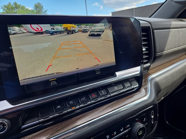 Used 2023 Chevrolet Silverado 1500 LT AWD/4WD image 20