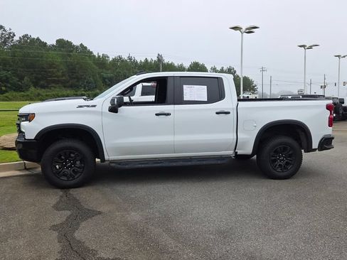 Used 2024 Chevrolet Silverado 1500 ZR2 w/ Technology Package AWD/4WD image 4