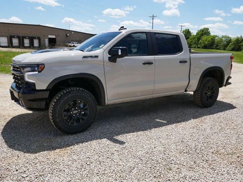 New 2026 Chevrolet Silverado 1500 ZR2 w/ Dark Appearance Package AWD/4WD image 10