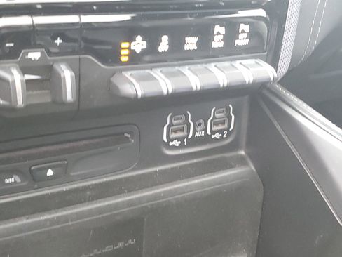 Used 2019 RAM 1500 Limited image 21