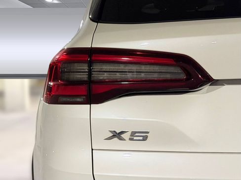Used 2023 BMW X5 xDrive40i w/ Premium Package AWD/4WD image 13