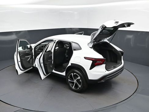 New 2026 Chevrolet Trax RS FWD image 43