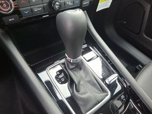 New 2025 Jeep Compass Limited w/ Sun & Sound Group image 12