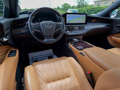 Used 2024 Lexus LS 500 AWD w/ Interior Upgrade Package image 40