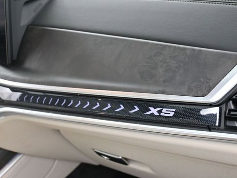 Used 2024 BMW X5 xDrive40i w/ M Sport Package image 35