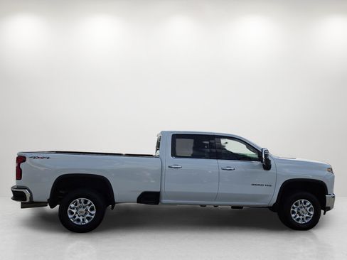 Used 2022 Chevrolet Silverado 2500 LTZ AWD/4WD image 4