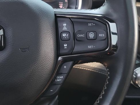 Used 2025 RAM 1500 Limited AWD/4WD image 32