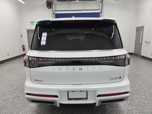 New 2026 INFINITI QX80 Luxe w/ Cargo Package AWD/4WD image 4