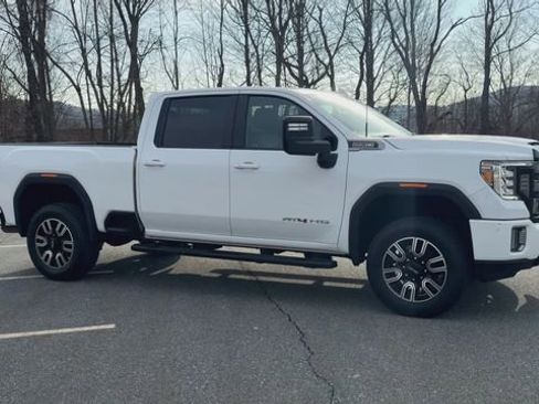 Used 2022 GMC Sierra 2500 AT4 AWD/4WD image 9