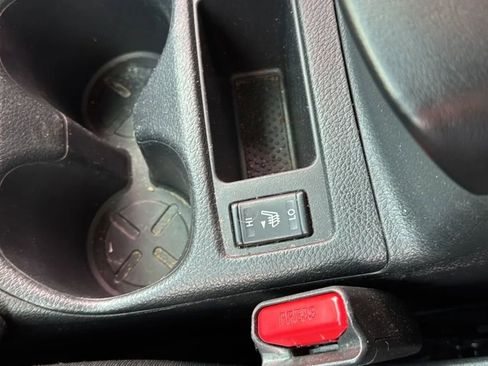 Used 2017 Nissan Rogue SV w/ SV Premium Package image 9