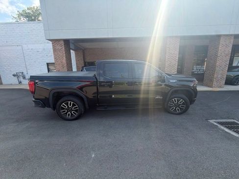 Used 2024 GMC Sierra 1500 AT4 w/ AT4 Preferred Package AWD/4WD image 9
