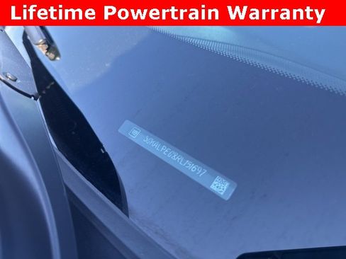 Used 2024 GMC Terrain SLT image 27