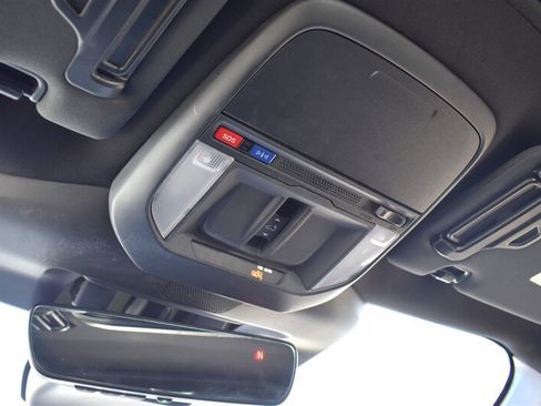 Used 2025 Subaru Forester Limited AWD/4WD image 19