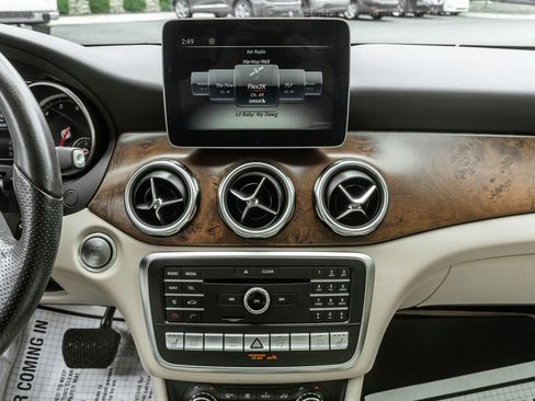 Used 2020 Mercedes-Benz GLA 250 4MATIC image 18