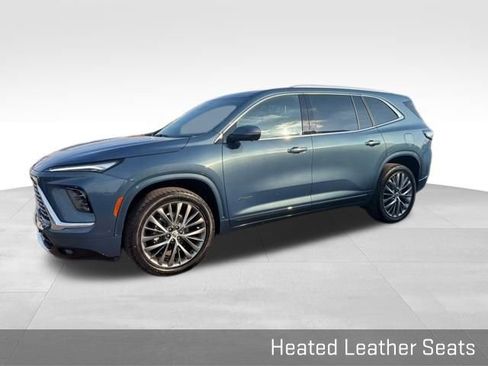 Used 2025 Buick Enclave Avenir w/ Super Cruise Package image 9
