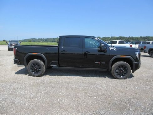 New 2026 GMC Sierra 2500 AT4 w/ AT4 Premium Plus Package AWD/4WD image 3