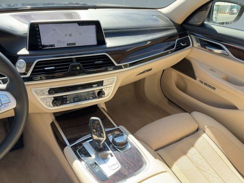 Used 2016 BMW 750i image 27