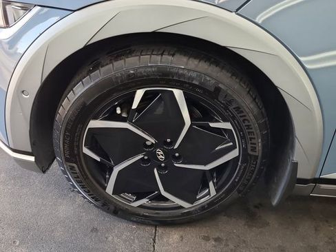 Used 2024 Hyundai Ioniq 5 Limited image 12