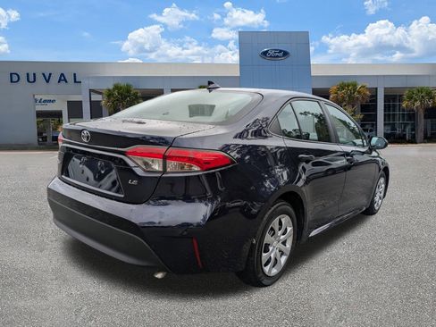 Used 2023 Toyota Corolla LE image 3