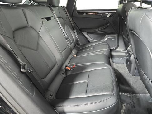 Certified 2026 Porsche Macan AWD/4WD image 26