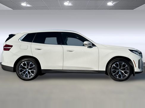 Used 2025 BMW X3 xDrive30i w/ Premium Package image 8