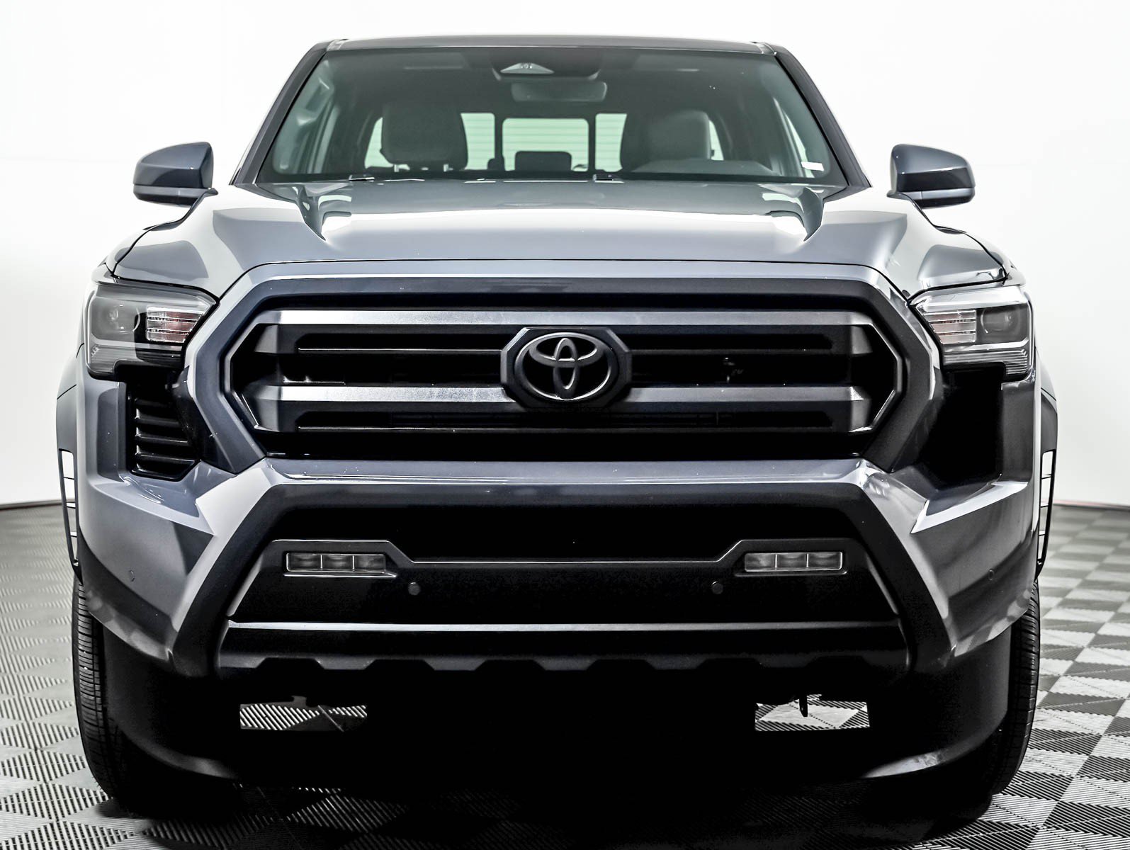Used 2025 Toyota Tacoma SR5 RWD image 6