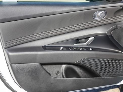 New 2026 Hyundai Elantra Limited FWD image 24