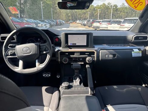 Certified 2025 Toyota Tacoma TRD Sport AWD/4WD image 18