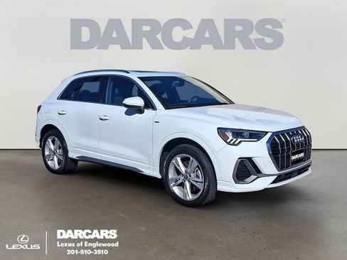 Used 2022 Audi Q3 2.0T Premium Plus w/ Premium Plus Package image 1